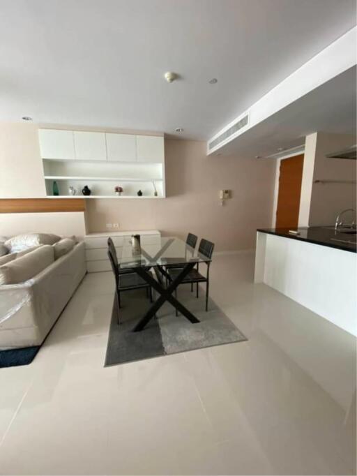 2 Bedrooms 2 Bathrooms Size 96sqm. Fullerton for Rent 70,000 THB