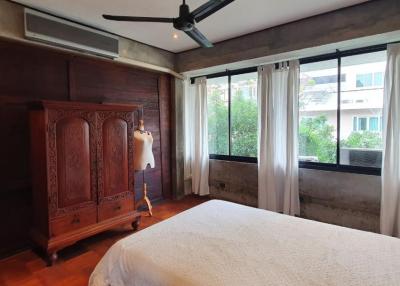 Townhouse for SALE: 4 Bedrooms 3 Bathrooms Size 33 square wa, 390 s.qm. Sathorn Suan Phlu for Sale 35mTHB