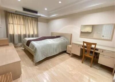 3 bedrooms 2 bathrooms size 140sqm. Royal Castle for Rent 50,000 THB for Sale 15mTHB