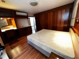 3 Bedrooms 3 Bathrooms Size 223sqm. President Park View Towers for Rent 60,000 THB