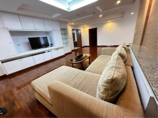 3 Bedrooms 3 Bathrooms Size 223sqm. President Park View Towers for Rent 60,000 THB