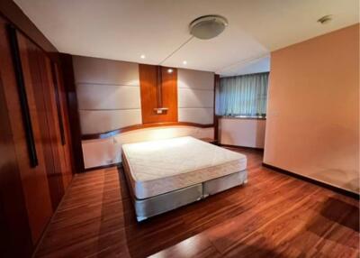 3 Bedrooms 3 Bathrooms Size 223sqm. President Park View Towers for Rent 60,000 THB