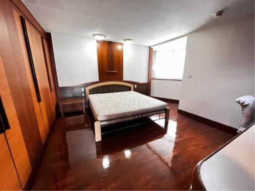 3 Bedrooms 3 Bathrooms Size 223sqm. President Park View Towers for Rent 62,000 THB
