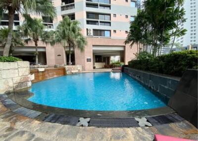 3 Bedrooms 4 Bathrooms Size 260sqm. President Park View Towers for Rent 55,000 THB