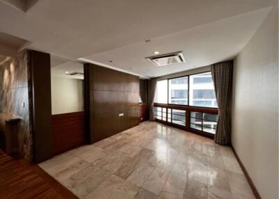 3 Bedrooms 3 Bathrooms Size 223sqm. President Park 24 for Rent 55,000 THB