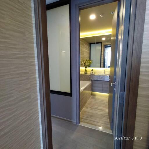 2 Bedrooms 2 Bathrooms Size 70sqm. Celes Asoke for Rent 70,000 THB