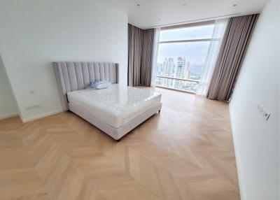 3 Bedrooms 3 Bathrooms Size 192sqm. Four Seasons Private Residences for Rent 250,000 THB