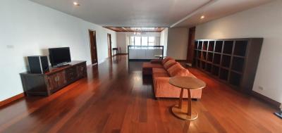 3 Bedrooms 4 Bathrooms + 1 maid room 250 sqm, Rental 60,000/month, Regent on the park 3 Sukhumvit 39