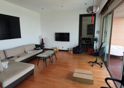 2 bedrooms 2 bathrooms size 92 sqm. Loft Yennakart for Rent 35,000THB For Sale: 10.5mTHB