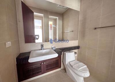 2 Bedrooms Condo in Pattaya City Resort South Pattaya C010743