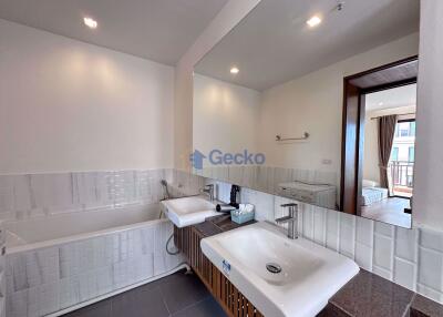 2 Bedrooms Condo in Pattaya City Resort South Pattaya C010742