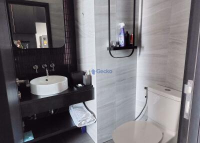 Studio Condo in EDGE Central Pattaya Central Pattaya C009962