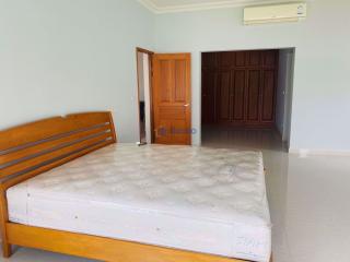 5 Bedrooms House Bang Lamung H008610