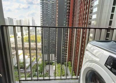 Studio 1 Bath 28 SQ.M LIFE Asoke - Rama 9