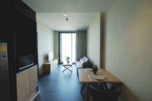 For RENT : Edge Sukhumvit 23 / 1 Bedroom / 1 Bathrooms / 45 sqm / 35000 THB [R10468]