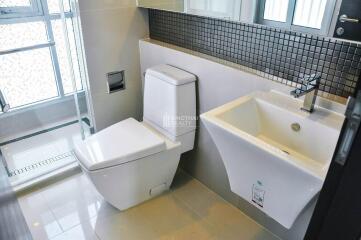 For RENT : Rhythm Sathorn / 1 Bedroom / 1 Bathrooms / 40 sqm / 35000 THB [R10695]