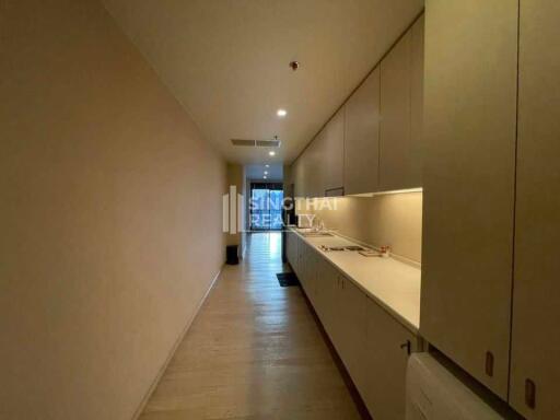 For RENT : Noble Solo / 1 Bedroom / 1 Bathrooms / 70 sqm / 35000 THB [R10717]