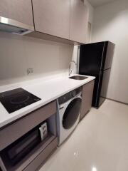 For RENT : LIFE Asoke - Rama 9 / 2 Bedroom / 1 Bathrooms / 40 sqm / 35000 THB [R10856]