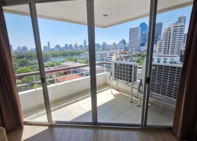 For RENT : P.W.T Mansion / 1 Bedroom / 1 Bathrooms / 76 sqm / 35000 THB [R11155]