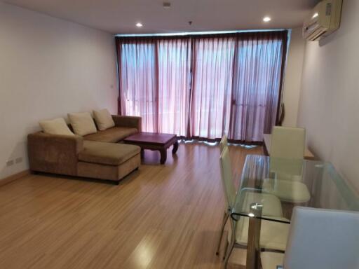 For RENT : P.W.T Mansion / 1 Bedroom / 1 Bathrooms / 76 sqm / 35000 THB [R11155]