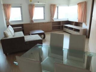 For RENT : P.W.T Mansion / 1 Bedroom / 1 Bathrooms / 85 sqm / 35000 THB [R11156]