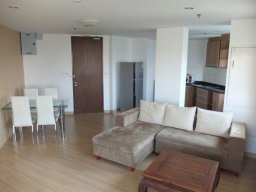 For RENT : P.W.T Mansion / 1 Bedroom / 1 Bathrooms / 85 sqm / 35000 THB [R11156]