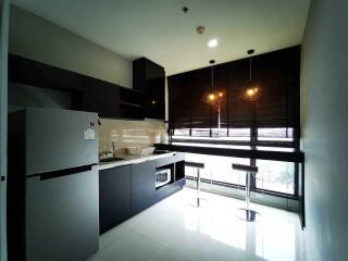 For RENT : Rhythm Sukhumvit 44/1 / 1 Bedroom / 1 Bathrooms / 45 sqm / 35000 THB [R11245]