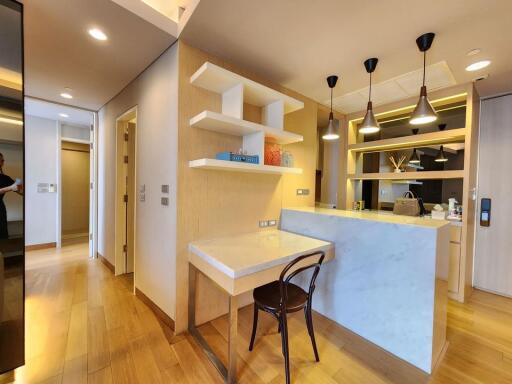 For RENT : The Lumpini 24 / 1 Bedroom / 2 Bathrooms / 55 sqm / 35000 THB [R11279]