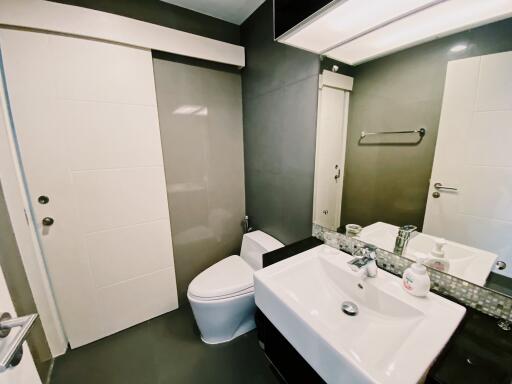 For RENT : The Crest Sukhumvit 34 / 1 Bedroom / 1 Bathrooms / 45 sqm / 35000 THB [R11298]