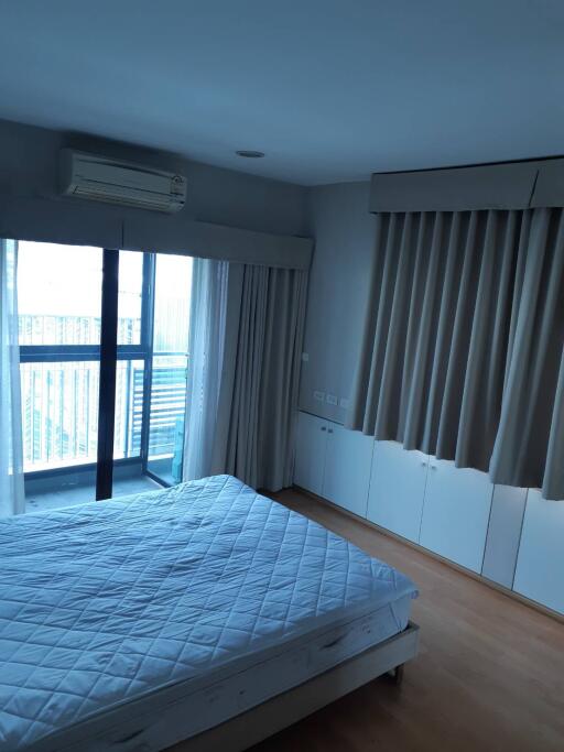 For RENT : Renova Residence Chidlom / 2 Bedroom / 2 Bathrooms / 85 sqm / 35000 THB [R11334]