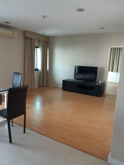 For RENT : Renova Residence Chidlom / 2 Bedroom / 2 Bathrooms / 85 sqm / 35000 THB [R11334]