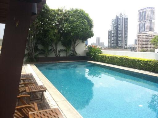 For RENT : The 49 Plus 2 / 2 Bedroom / 2 Bathrooms / 77 sqm / 35000 THB [R11399]