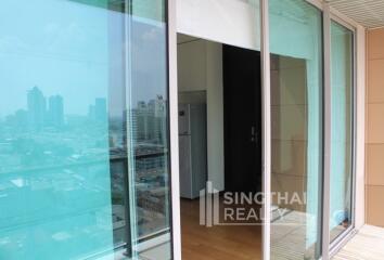 For RENT : The Lofts Yennakart / 2 Bedroom / 2 Bathrooms / 68 sqm / 35000 THB [5345429]
