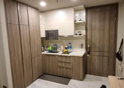 For RENT : Celes Asoke / 1 Bedroom / 1 Bathrooms / 35 sqm / 35000 THB [R11567]