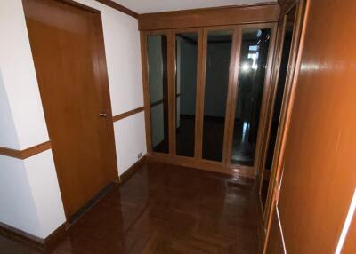 2 Bedrooms 2 Bathrooms Size 126sqm. Lake Avenue for Rent 44,000 THB