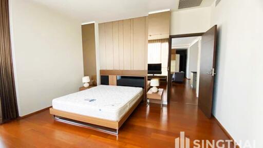 For RENT : Quattro by Sansiri / 3 Bedroom / 3 Bathrooms / 131 sqm / 110000 THB [7915889]