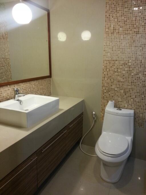 For SALE : Baan Prompong / 2 Bedroom / 2 Bathrooms / 105 sqm / 6400000 THB [S11608]