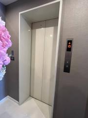 For SALE : The Bangkok Sathorn / 1 Bedroom / 1 Bathrooms / 60 sqm / 14900000 THB [S11595]