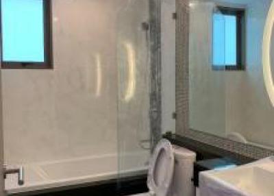 For SALE : Supalai Oriental Sukhumvit 39 / 2 Bedroom / 2 Bathrooms / 84 sqm / 15700000 THB [S11578]
