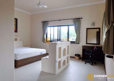 4 bedroom House in Santa Maria East Pattaya