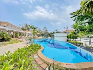 4 Bedrooms House in Baan Fah Rim Haad Jomtien H009214