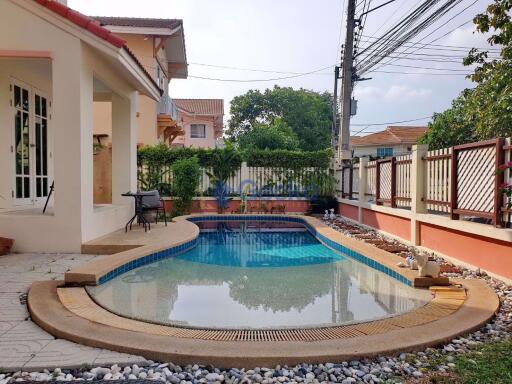 4 Bedrooms House in Baan Fah Rim Haad Jomtien H009214