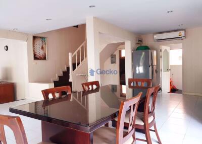 4 Bedrooms House in Baan Fah Rim Haad Jomtien H009214