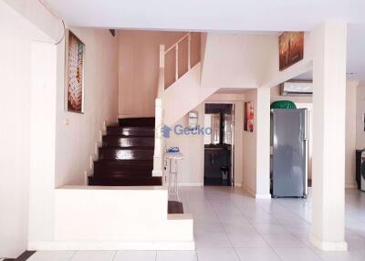 4 Bedrooms House in Baan Fah Rim Haad Jomtien H009214