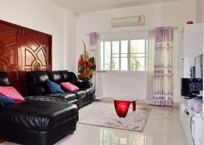 3 bedroom House in Rose Land and House East Pattaya