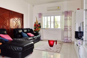 3 bedroom House in Rose Land and House East Pattaya