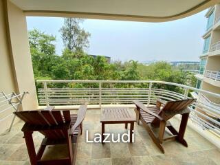 BAAN SAN PLOEN : 2 Bed condo near the beach and town