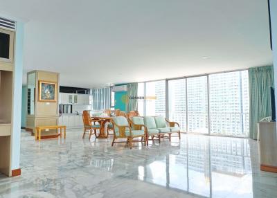 3 bedroom Condo in Coconut Beach Condo Jomtien