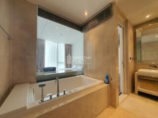 For RENT : MARQUE Sukhumvit / 3 Bedroom / 3 Bathrooms / 194 sqm / 220000 THB [6092300]