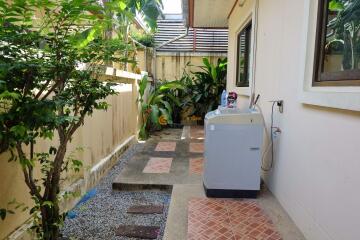 3 bedroom House in Rose Land and House East Pattaya